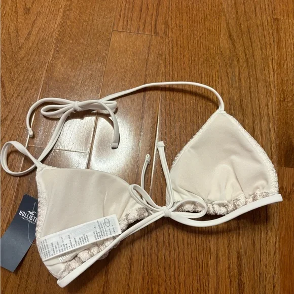 NWT hollister CROCHET-STYLE STRING TRIANGLE BIKINI TOP - Picture 5 of 6